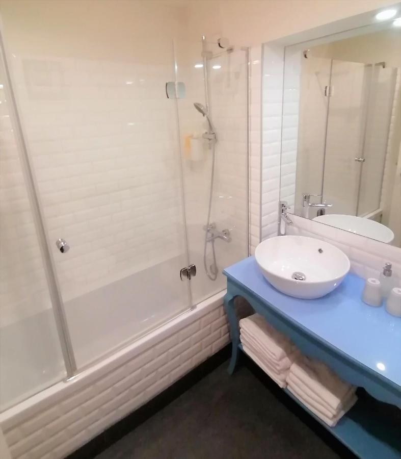 Two-Bedroom Deluxe Apartment