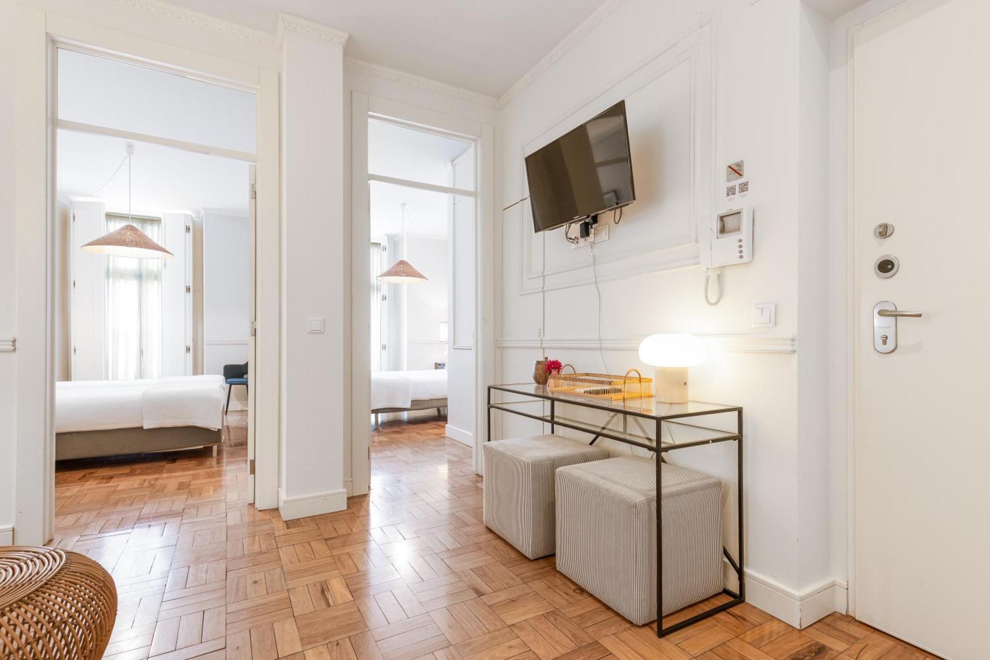 Two-Bedroom Deluxe Apartment