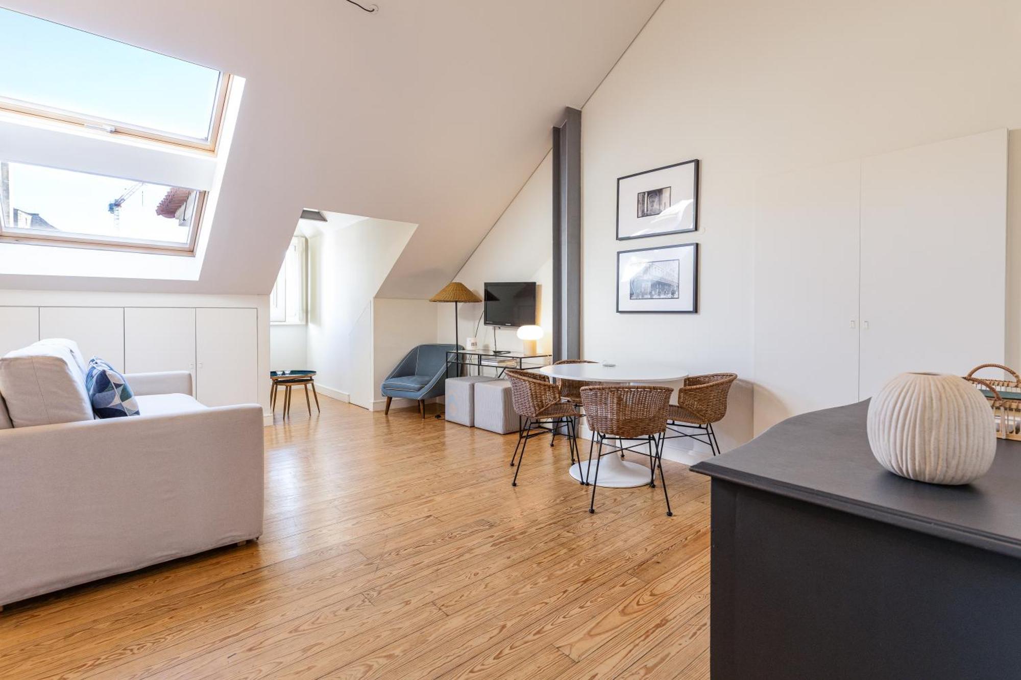 One-Bedroom Apartment City View